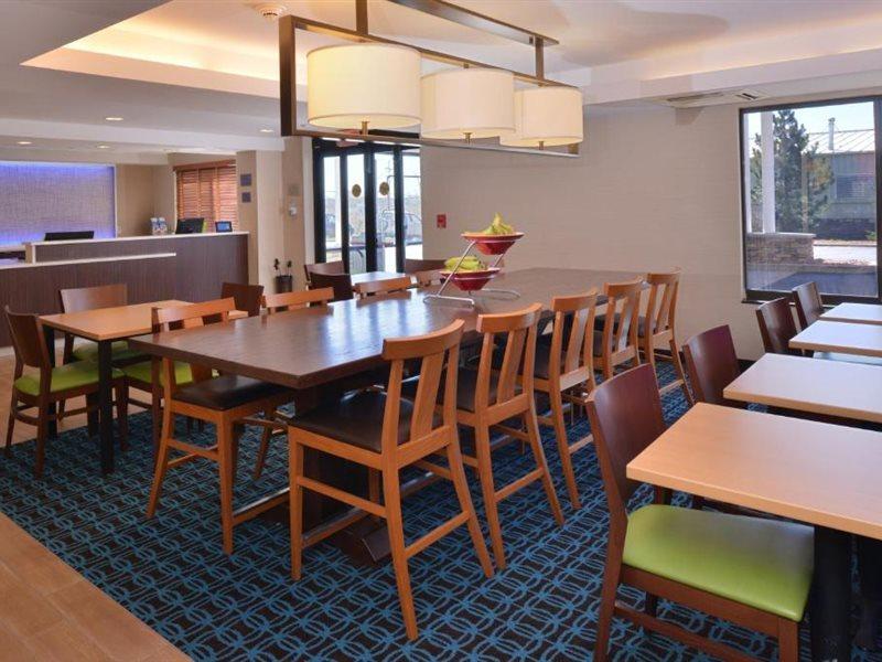 Fairfield By Marriott Rochester Henrietta/University Area Екстериор снимка