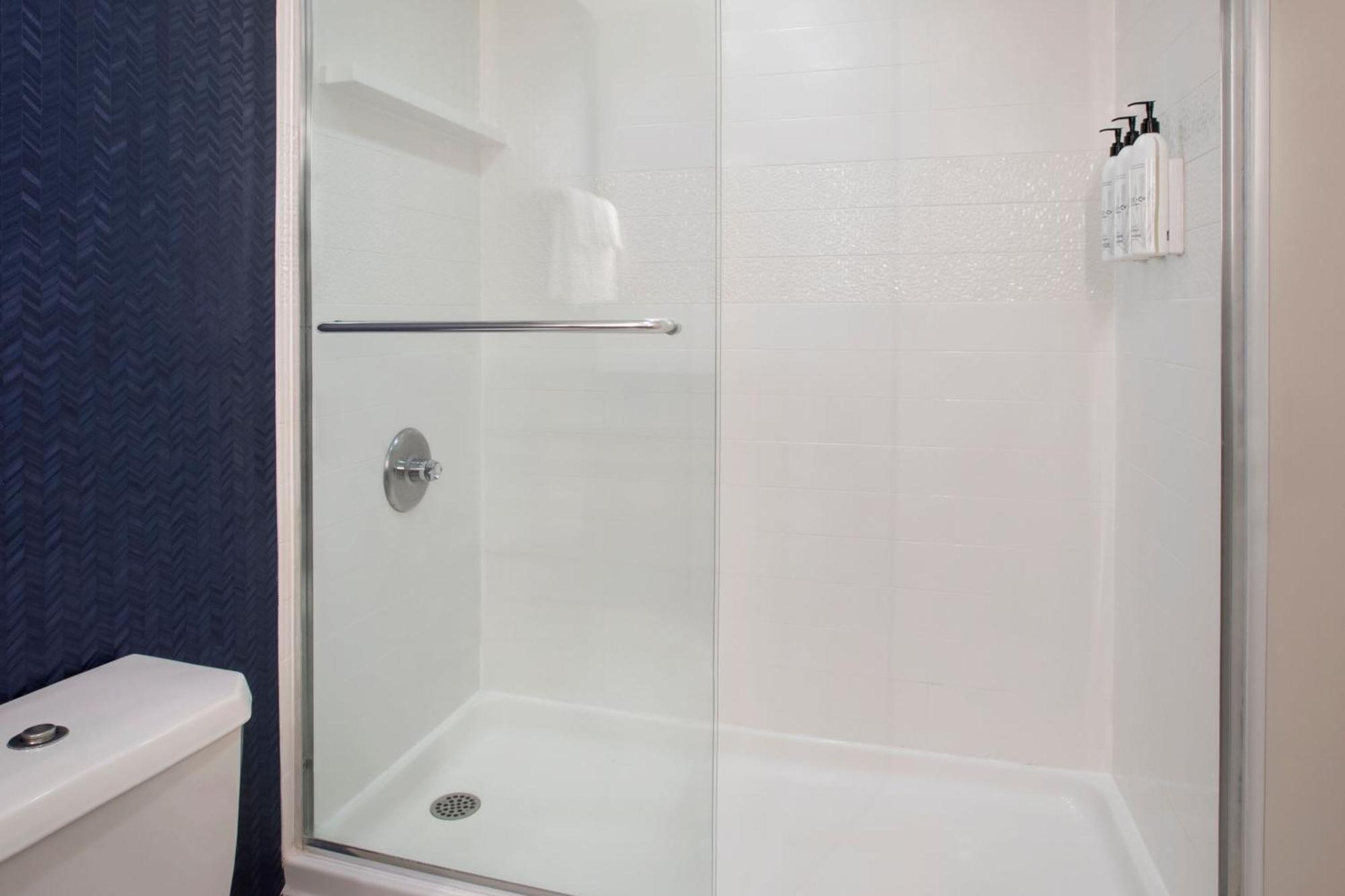 Fairfield By Marriott Rochester Henrietta/University Area Екстериор снимка