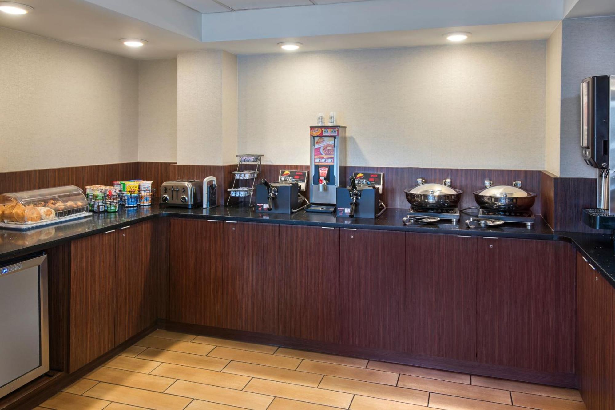 Fairfield By Marriott Rochester Henrietta/University Area Екстериор снимка
