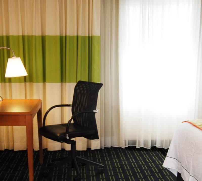 Fairfield By Marriott Rochester Henrietta/University Area Екстериор снимка